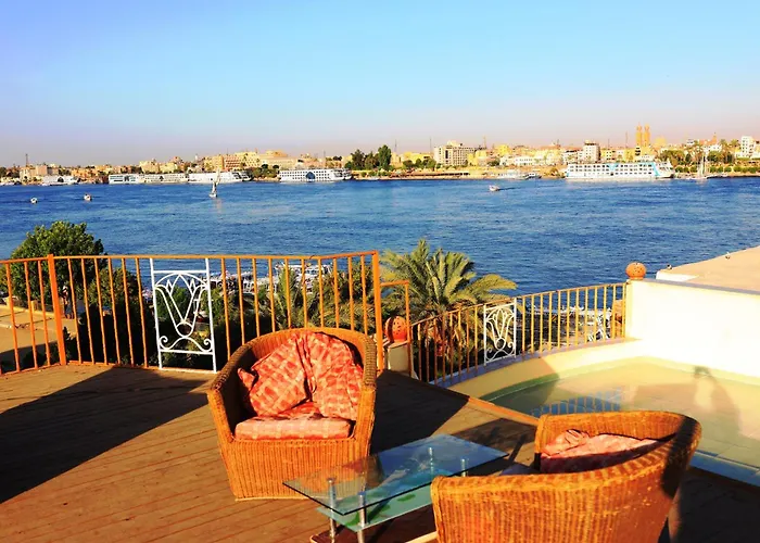 Spring Hotel Luxor